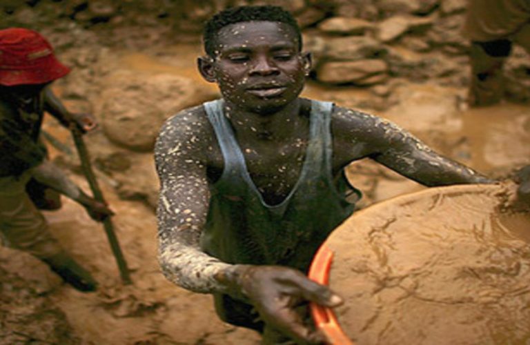 WeBitcoin: Ruanda utiliza tecnologia Blockchain para rastrear mineração do tântalo